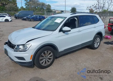 2018 Volkswagen Tiguan 2.0T S z USA, uszkodzony, nr VIN 3VV0B7AX0JM058334
